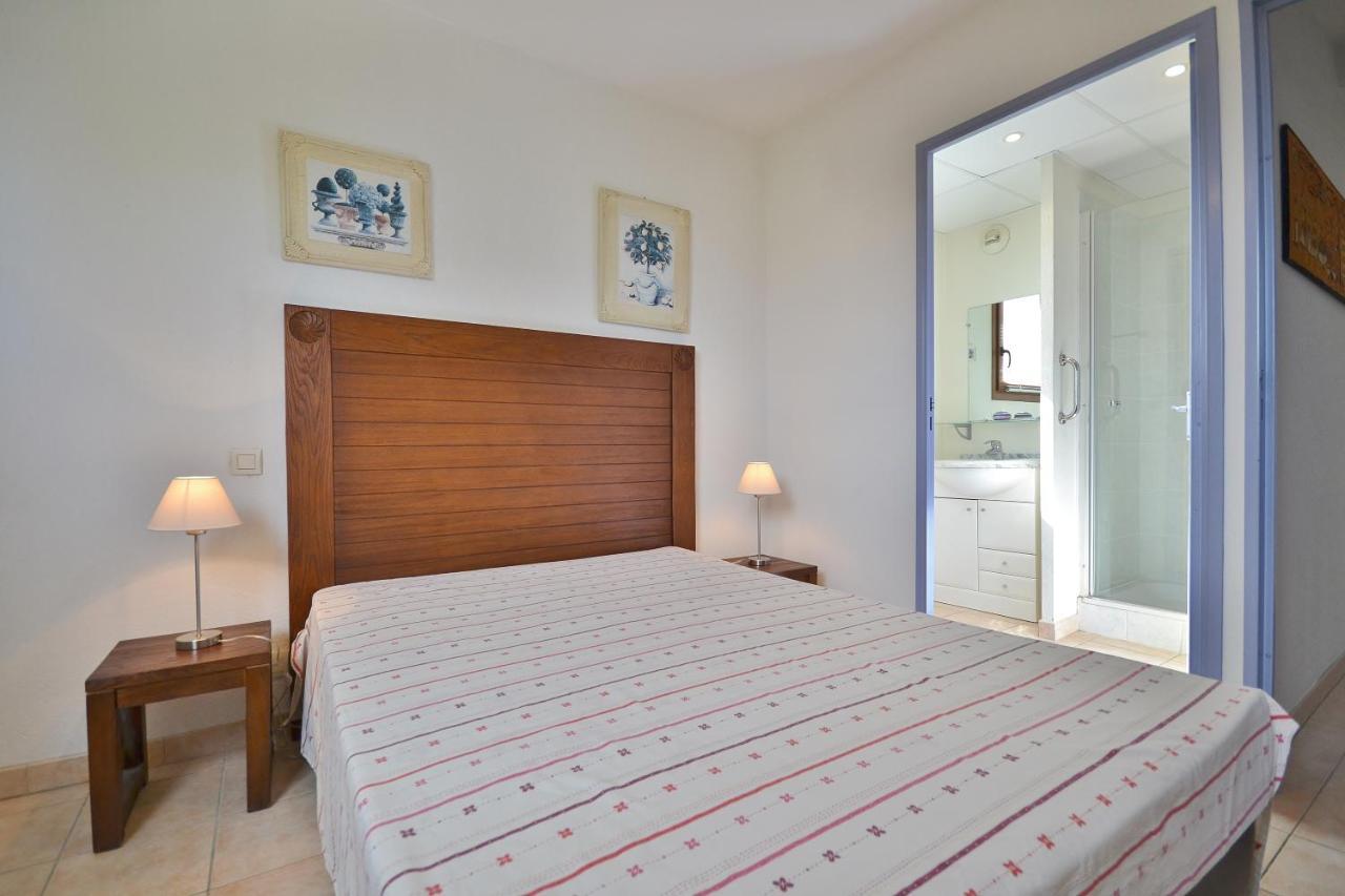 Appartement dans résidence avec piscine et parking Uzès Exterior foto